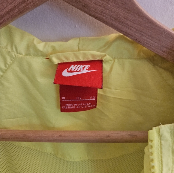 Nike Hooded Windbreaker - Picture 3 of 4
